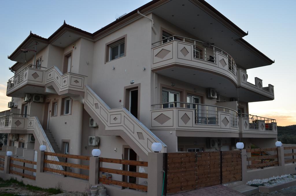 Thassos Grand Villas Apartments & Studios Limenaria  Eksteriør billede